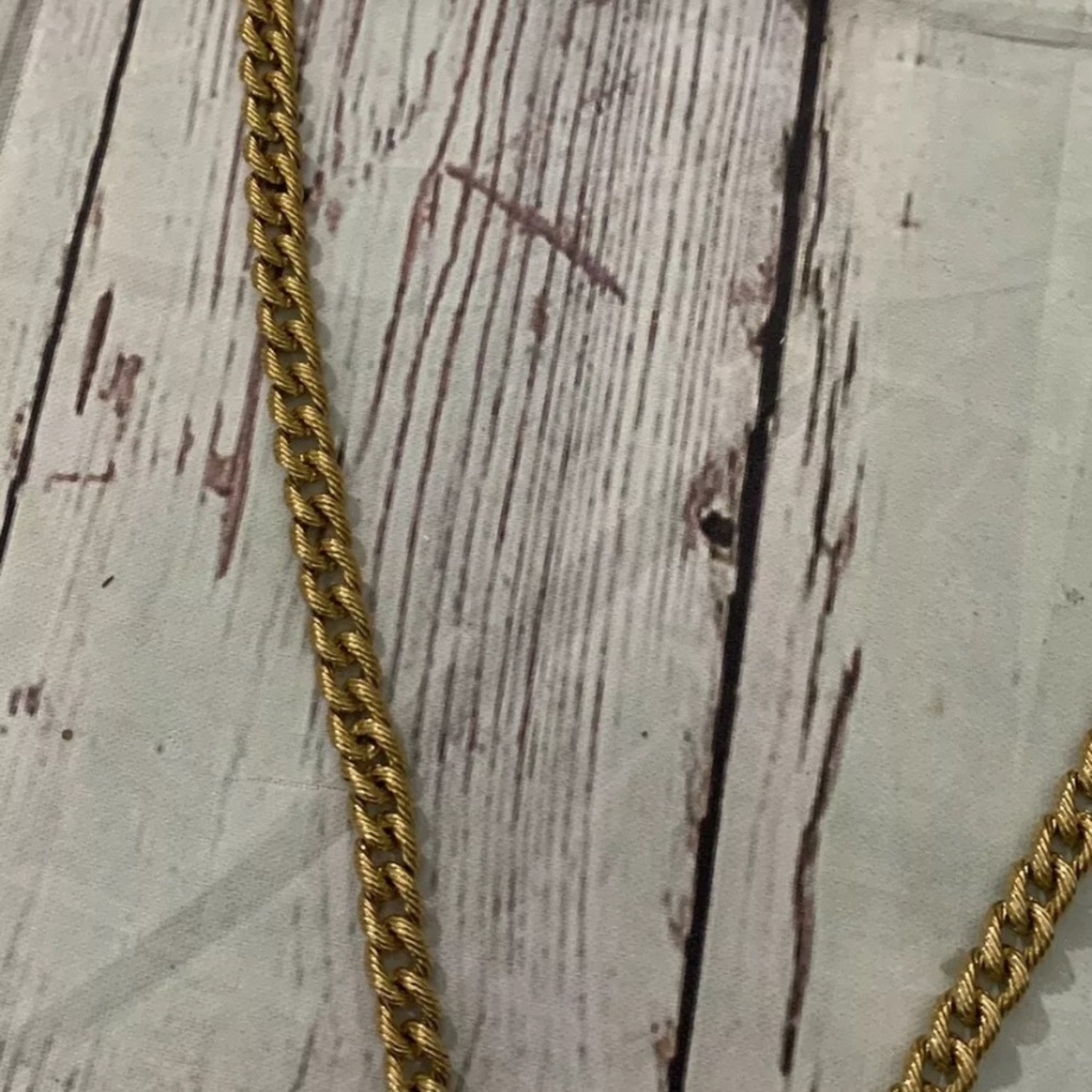 Napier Gold Tone Chain W/ Large Red Enamel Pendant - Picture 4 of 10